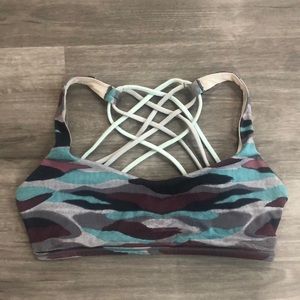 Lululemon camo free to be wild bra